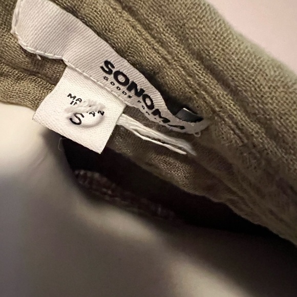 Sonoma women’s army green button down shirt - Picture 2 of 3